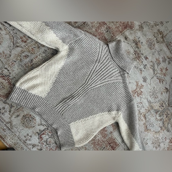 Simply Vera by Vera Wang ribbed turtleneck sweater - Picture 3 of 5